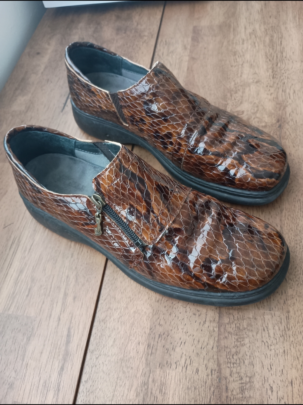 Helle Comfort By Romu's Brown Snake Croc-Embossed Slip-On Loafers with Side Zip